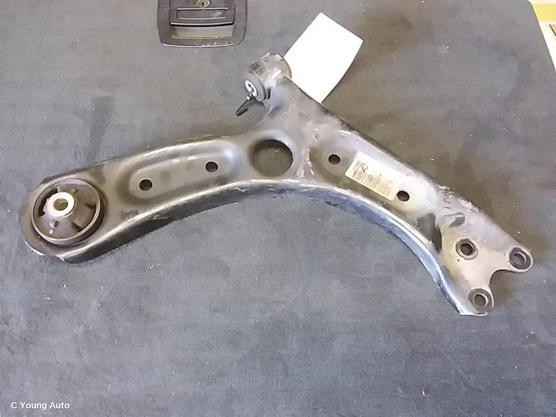 2016 HYUNDAI I30 RIGHT FRONT LOWER CONTROL ARM