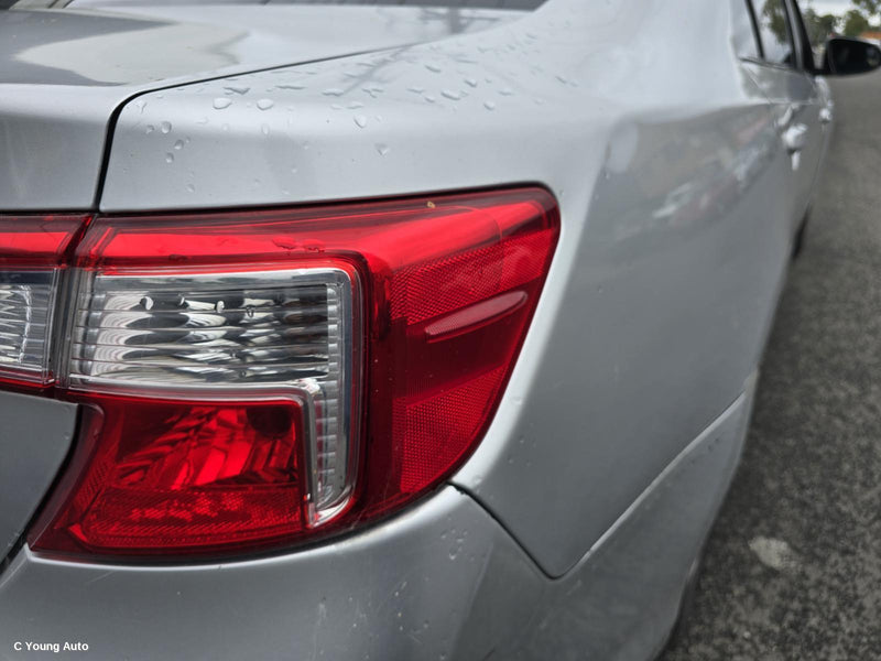 2012 TOYOTA CAMRY RIGHT TAILLIGHT