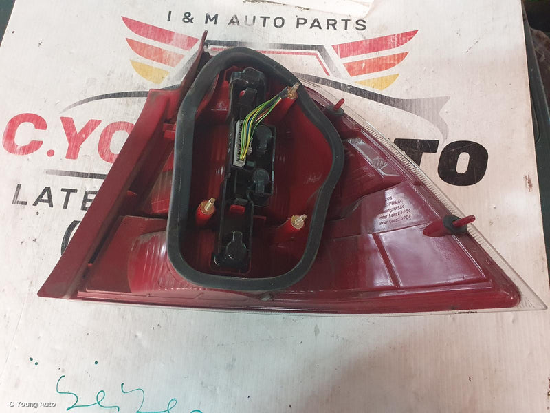 2008 FORD FOCUS LEFT TAILLIGHT