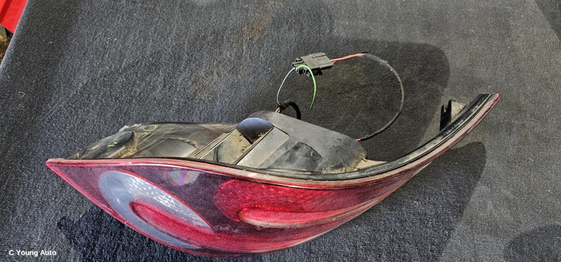 2010 MERCEDES R CLASS RIGHT TAILLIGHT