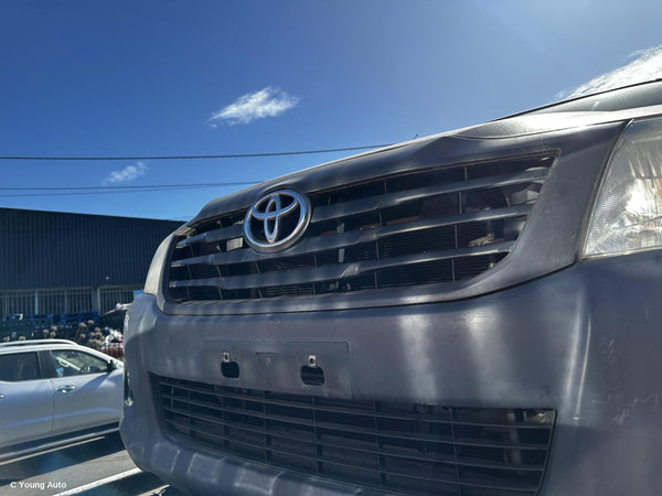 2015 TOYOTA HILUX GRILLE