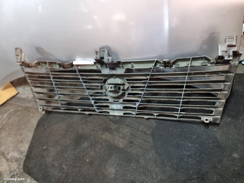 2004 NISSAN ELGRAND GRILLE