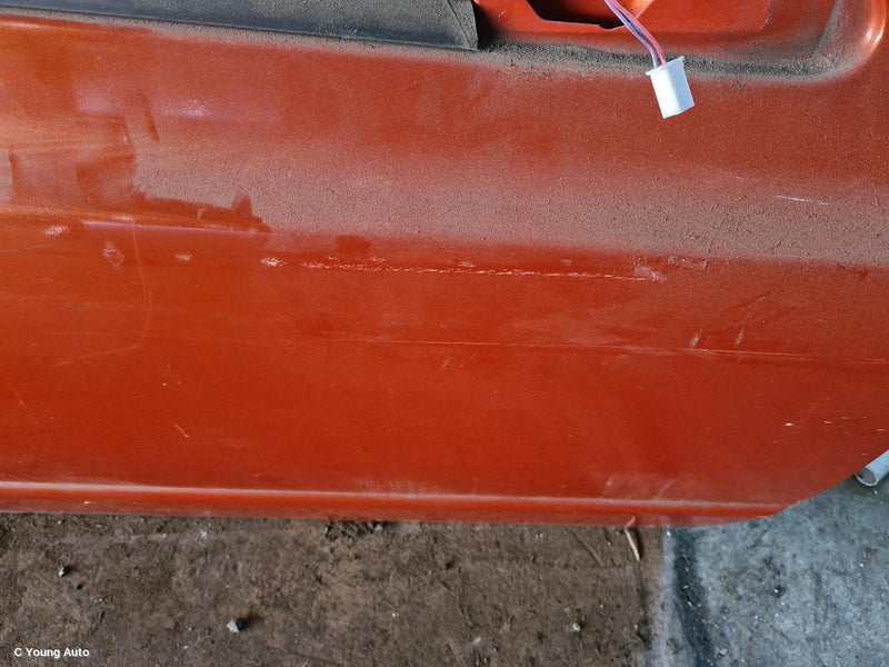 2004 FORD FALCON RIGHT FRONT DOOR