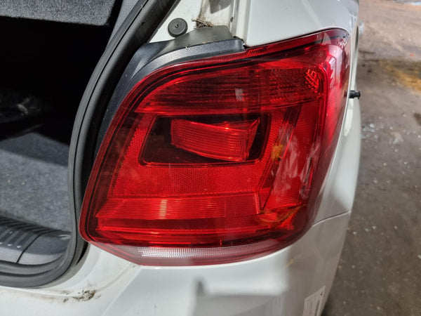 2016 VOLKSWAGEN POLO RIGHT TAILLIGHT