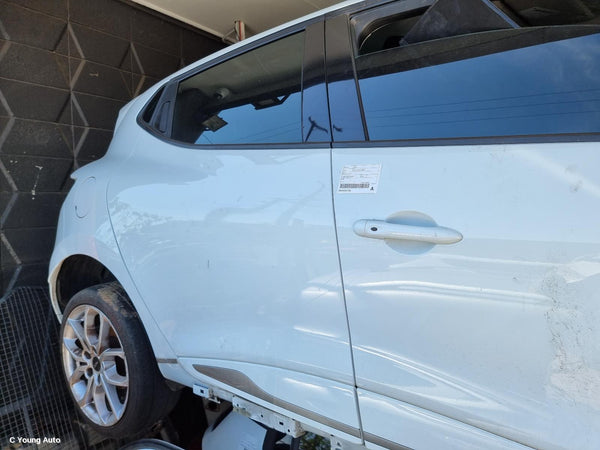 2016 RENAULT CLIO RIGHT REAR DOOR SLIDING